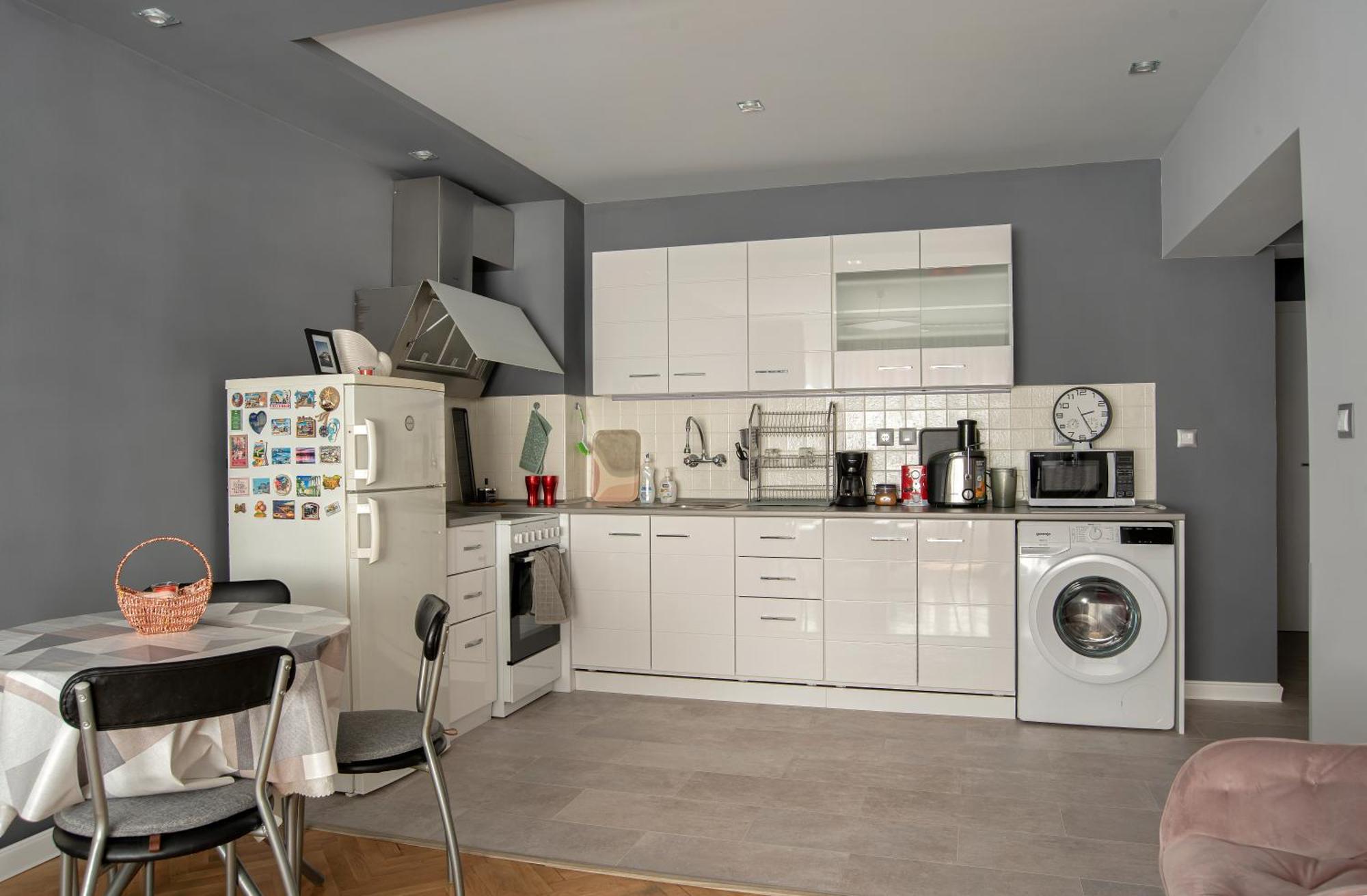 July's Comfort Place Apartment