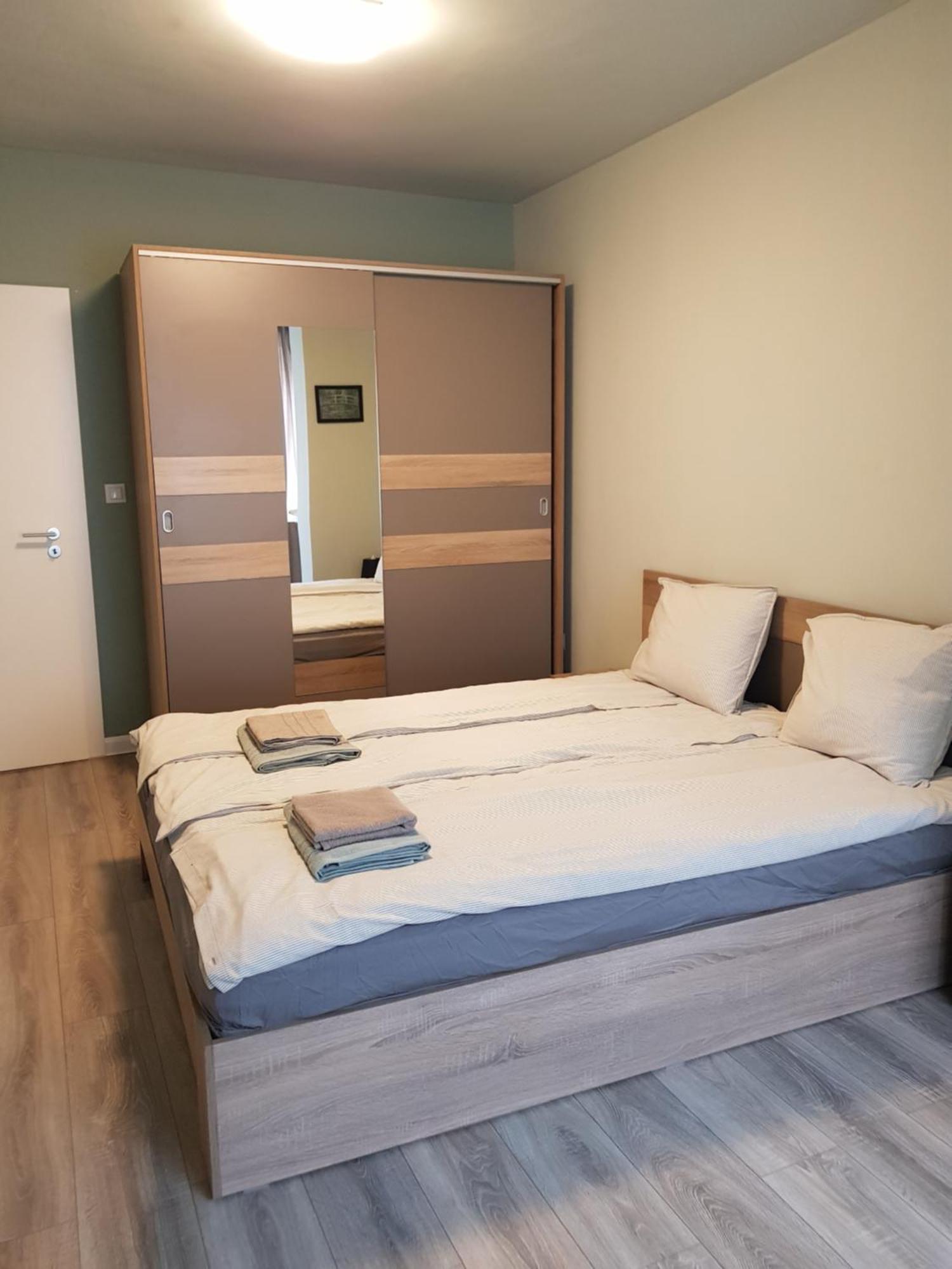 July's Comfort Place Apartment *